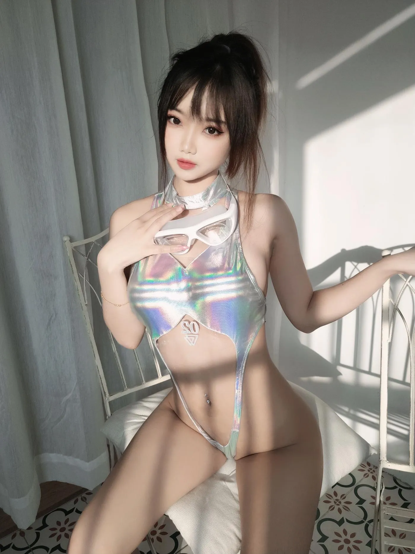 鬼畜瑶在不在w – NO.33 镭射竞泳 [55P]插图